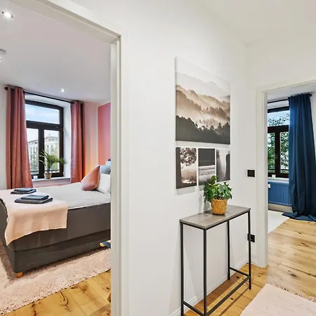 Edler Wohnraum Schlossteich-suite 3 Sz Mit Zwei Balkonen, Kaffeevollautomat, Kamin, Klima, Lift & Zwei Parkplaetzen * Chemnitz