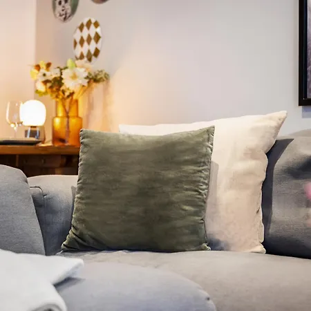 Edler Wohnraum Schlossteich-suite 3 Sz Mit Zwei Balkonen, Kaffeevollautomat, Kamin, Klima, Lift & Zwei Parkplaetzen *