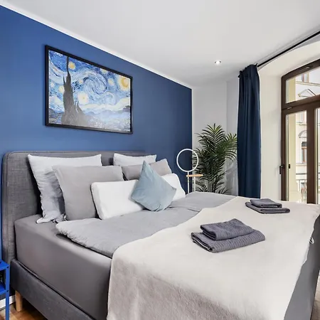Edler Wohnraum Schlossteich-suite 3 Schlafzimmer Fuer 8 Gaeste Mit 2 Balkonen, Kamin, Siemens-kaffeevollautomat, Klima, Lift, 2 Parkplaetze & Wlan 226 Mbps * Chemnitz